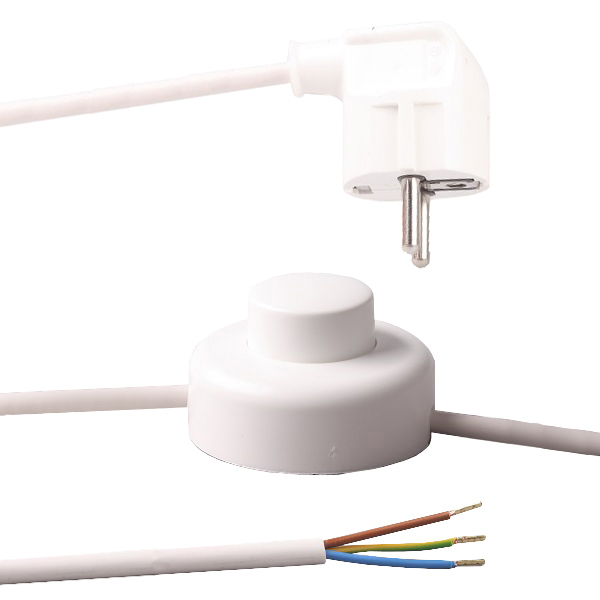 Aansluitsnoer met stekker en ronde vloerschakelaar 3x0,75mm2 4,5m wit